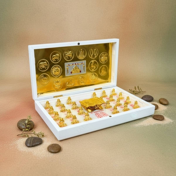 Picture of 14 Swapna with Palna ji Foil Print and 24 Tirthankar  White Royal Peti/Box