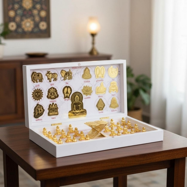 Picture of 16 Swapna and 24 Tirthankar  White Royal Peti/Box