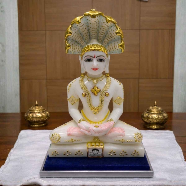 Picture of Parshwanath Bhagwan Idol (Size - 11inches)