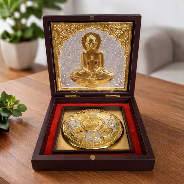 Picture of Deluxe Mahavir Swami Bhagwan With Sidhhachakra Box (Size - 4 x 4 inches)